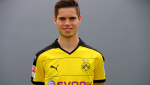 Fussballtraining Passen Weigl Passqoute Bundesliga 1. Platz