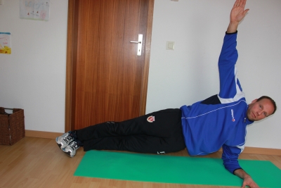 Fussball Krafttraining und Stabilistaion Uebung Bauch, Rumpf, Gesäß