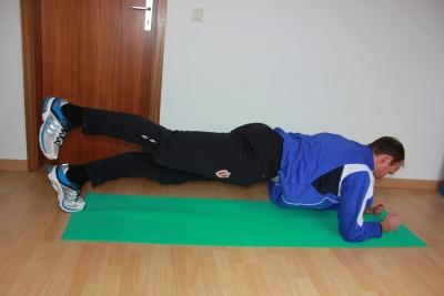 Fussball Krafttraining und Stabilistaion Uebung obere Bauch und Rumpf